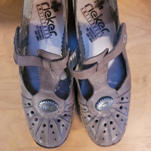 Rieker Shoes - Picture 9 of 9
